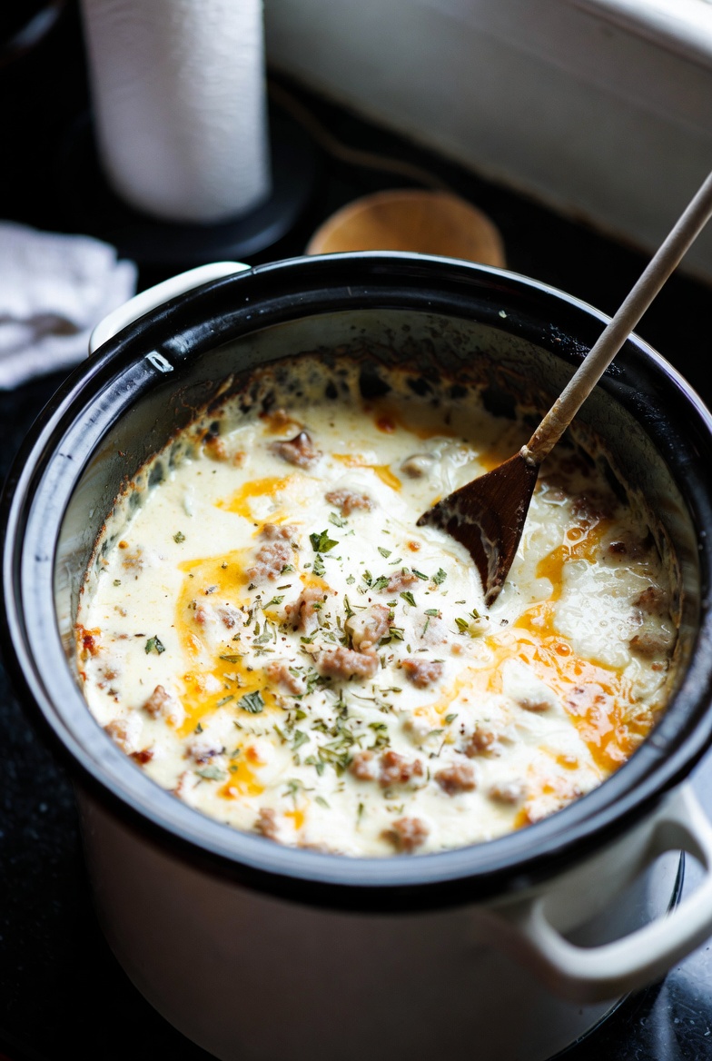 The Ultimate Blueprint: Crockpot Cheesy Queso Dip with Sausage